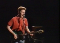 © Robert Rotifer Billy Bragg mit Gitarre
